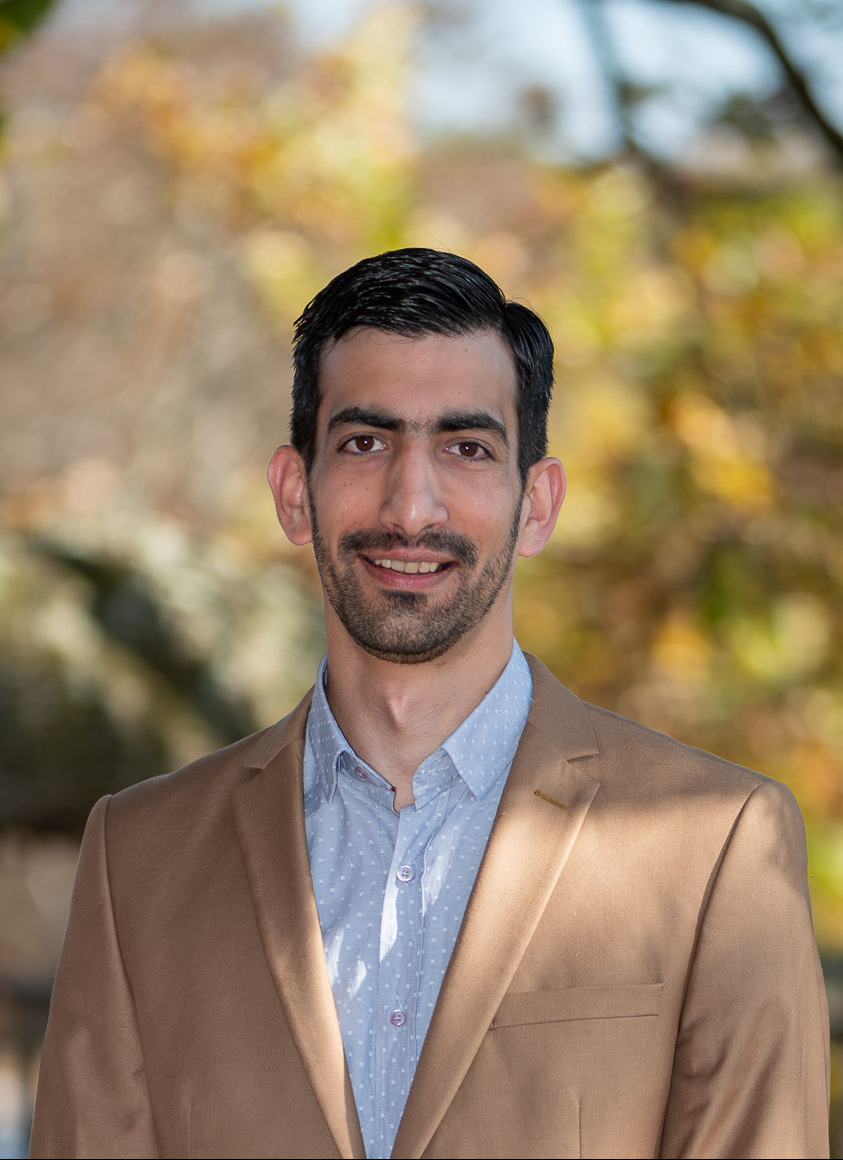 Han Alzughbi Headshot